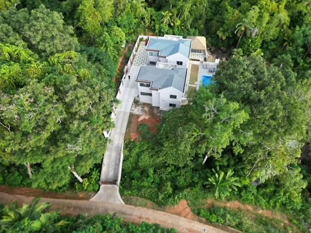 Riverside Retreat Anse Royale